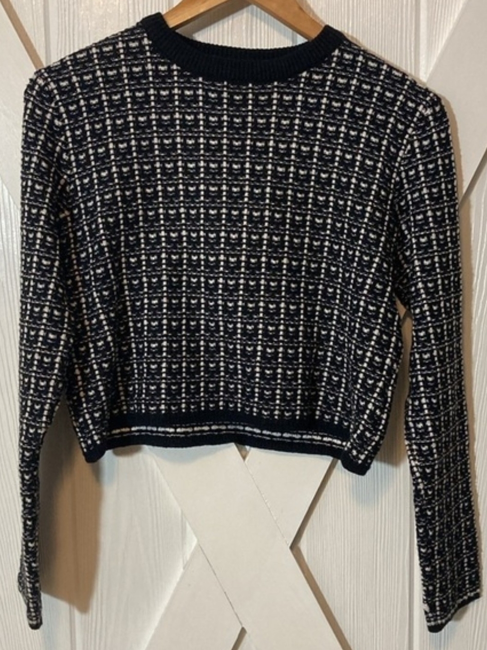 Molly Bracken Lili Sidonio Black/White Print Crew Neck Crop Sweater